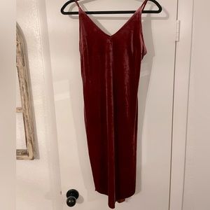 Never worn! Perfect for the holidays!